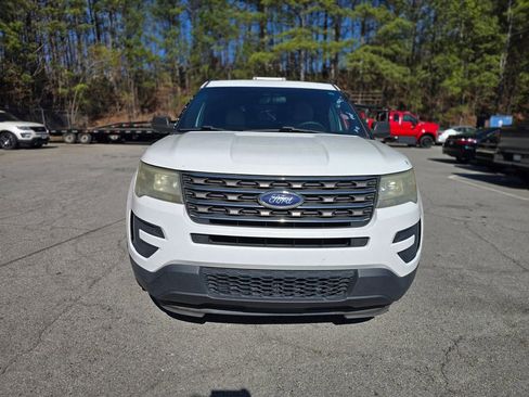 Used 2016 Ford Explorer FWD image 2