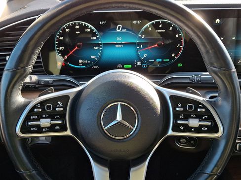 Used 2023 Mercedes-Benz GLS 450 4MATIC image 21