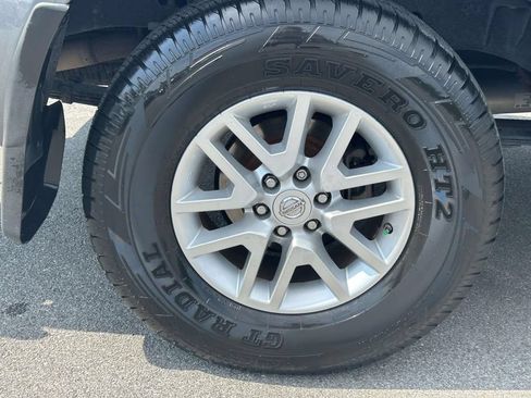 Used 2017 Nissan Frontier SV w/ SV Value Truck Package AWD/4WD image 10