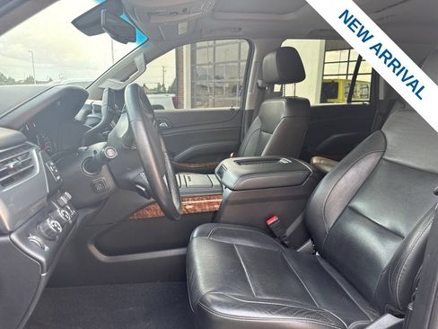 Used 2019 Chevrolet Tahoe Premier AWD/4WD image 18