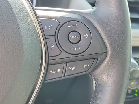 Used 2019 Toyota RAV4 Limited image 33