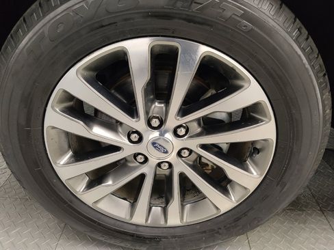 Used 2018 Ford Expedition Limited w/ Driver Assistance Package RWD image 31