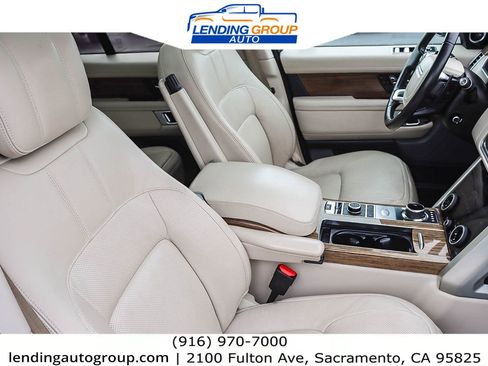 Used 2019 Land Rover Range Rover HSE image 15