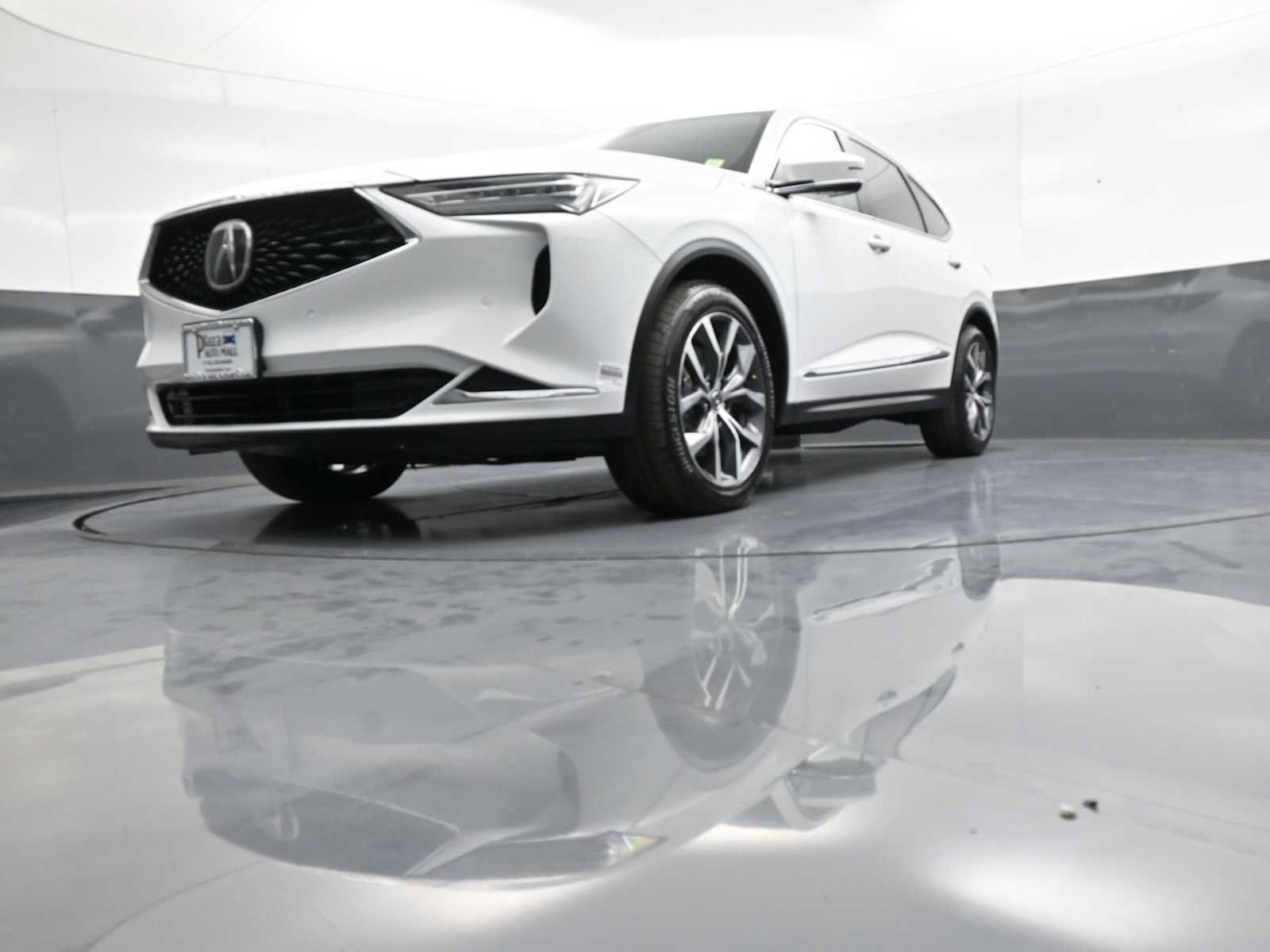 Certified 2024 Acura MDX w/ Technology Package AWD/4WD image 28