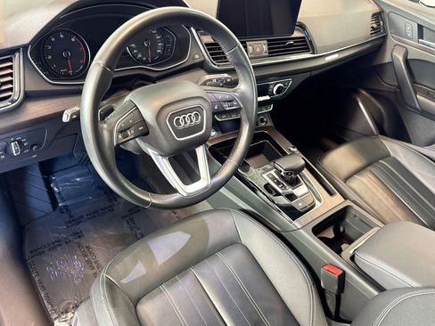 Used 2022 Audi Q5 2.0T Premium w/ Convenience Package AWD/4WD image 9