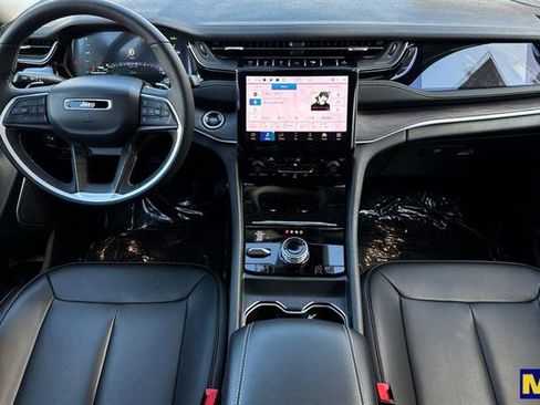 Used 2024 Jeep Grand Cherokee Limited 4xe image 16