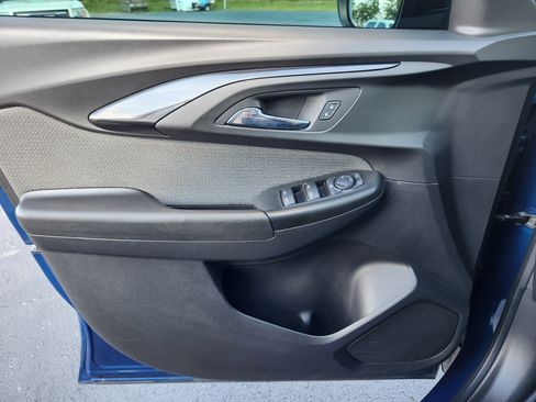 Used 2021 Chevrolet TrailBlazer LS image 23