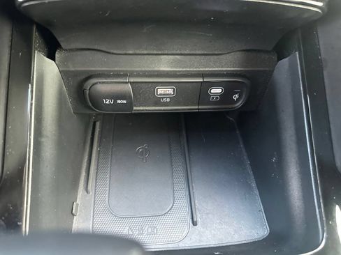 Used 2025 Kia Telluride S FWD image 24
