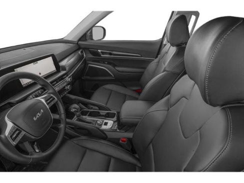 Used 2024 Kia Telluride LX FWD image 44