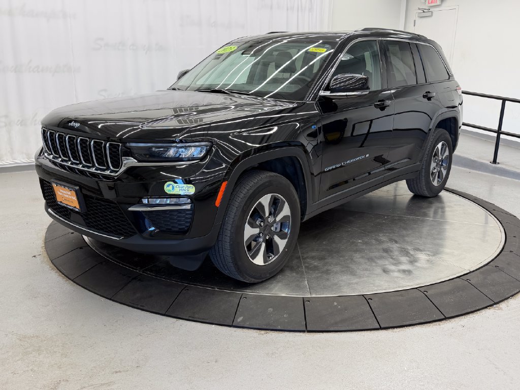 Used 2023 Jeep Grand Cherokee 4WD 4xe image 1