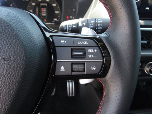 Certified 2025 Acura ADX A-Spec image 28