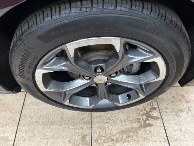 Used 2023 Chevrolet Malibu LT FWD image 16