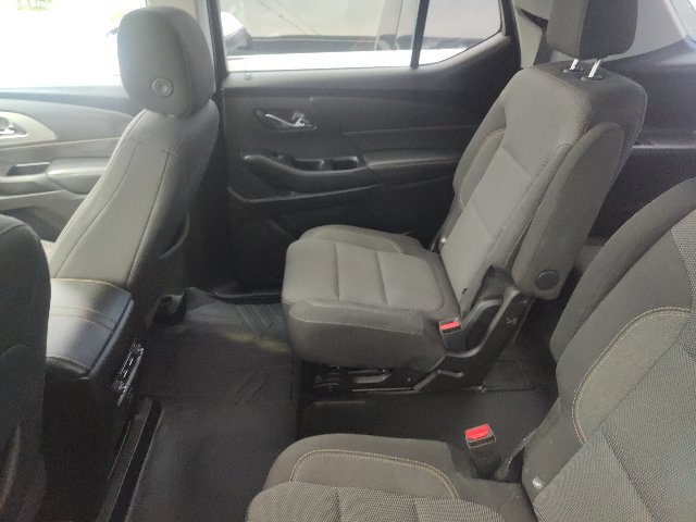 Used 2020 Chevrolet Traverse LT w/ Driver Confidence II Package AWD/4WD image 23