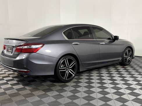 Used 2016 Honda Accord Sport image 7
