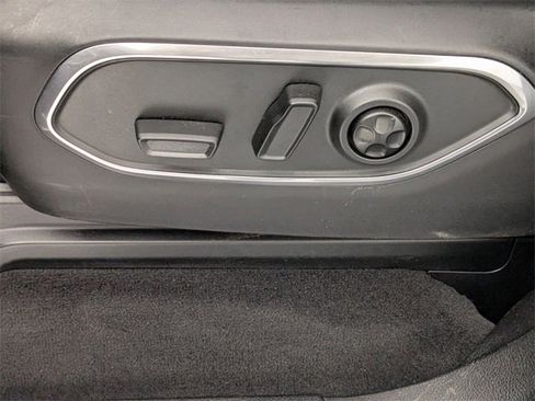 Used 2022 Jeep Wagoneer Series III w/ Premium Group I image 15