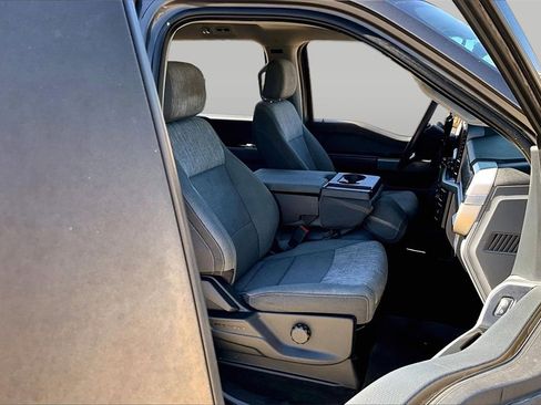 Used 2021 Ford F150 XLT image 7