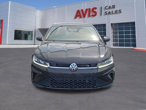 Used 2025 Volkswagen Jetta Sport FWD image 10