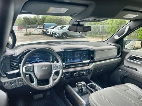 Certified 2024 Chevrolet Silverado 1500 RST w/ Convenience Package II AWD/4WD image 10