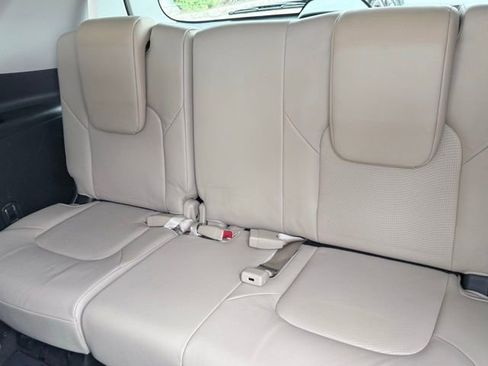 Used 2020 Nissan Armada Platinum image 16