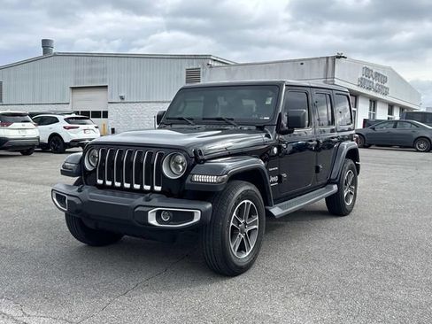 Used 2023 Jeep Wrangler Sahara w/ Cold Weather Group image 8