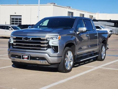 Used 2024 Chevrolet Silverado 1500 High Country w/ Technology Package image 12
