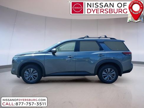Used 2025 Nissan Pathfinder SV w/ SV Premium Package FWD image 6