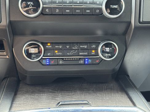 Used 2021 Ford Expedition Max Limited AWD/4WD image 19