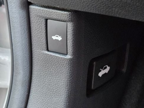 Used 2025 Honda Accord EX-L image 35