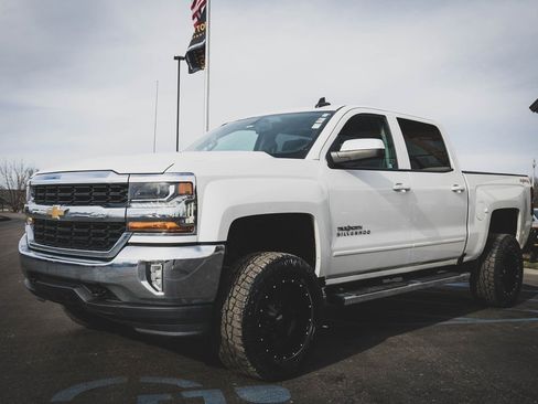 Used 2017 Chevrolet Silverado 1500 LT image 12