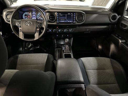 Used 2020 Toyota Tacoma TRD Off-Road image 25