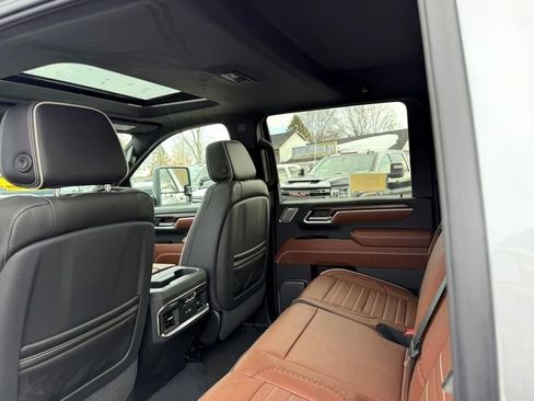 New 2026 GMC Sierra 2500 Denali Ultimate AWD/4WD image 10