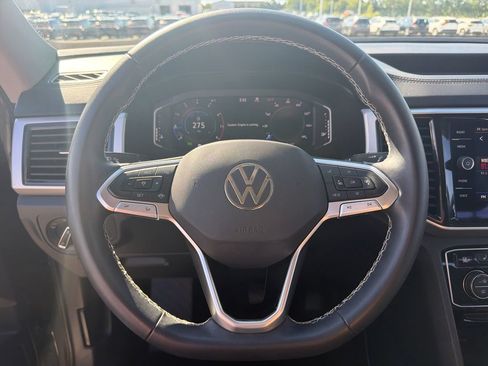 Certified 2023 Volkswagen Atlas SE w/ Panoramic Sunroof Package AWD/4WD image 11