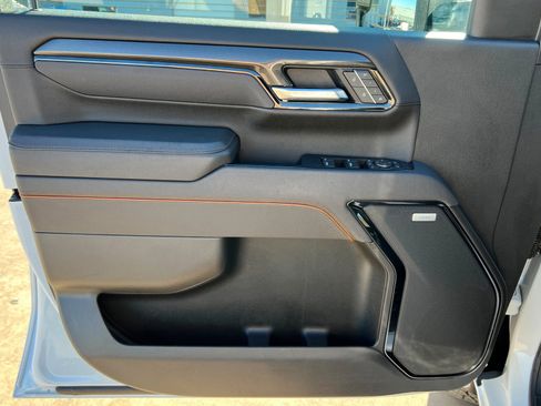 Certified 2025 GMC Sierra 2500 AT4 image 15