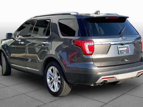 Used 2017 Ford Explorer Limited w/ Equipment Group 301A FWD image 10