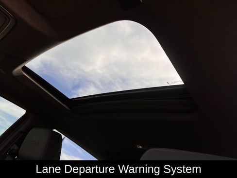 Used 2025 GMC Sierra 2500 AT4 w/ AT4 Premium Plus Package image 27