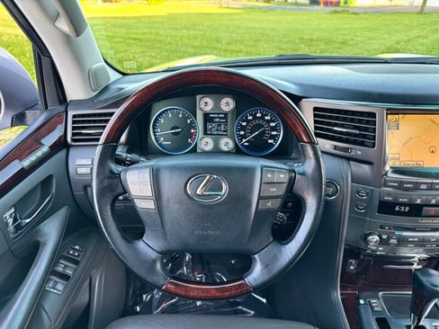 Used 2010 Lexus LX 570 4WD image 15