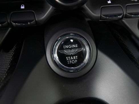 Used 2020 Aston Martin V8 Vantage AMR RWD image 24