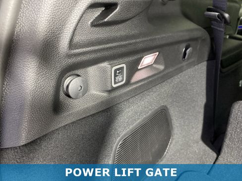 Used 2025 Jeep Grand Cherokee L Overland w/ Trailer Tow Package image 38