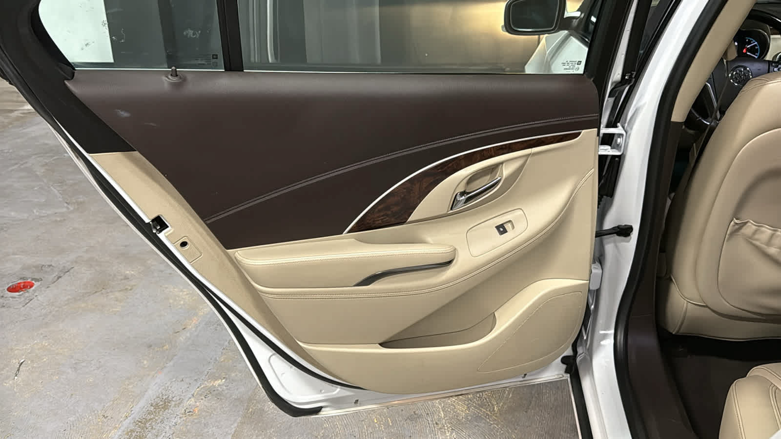 Used 2015 Buick LaCrosse Leather FWD image 20