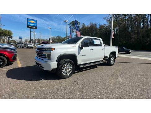 Used 2023 Chevrolet Silverado 2500 High Country w/ Technology Package image 2