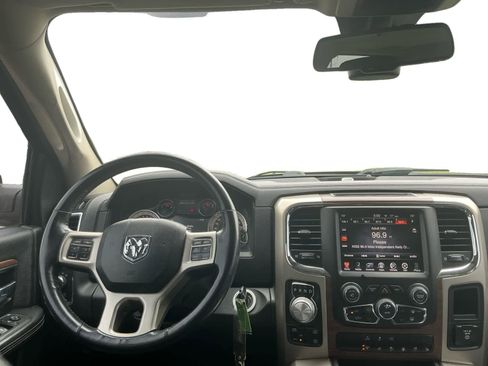 Used 2013 RAM 1500 Laramie AWD/4WD image 10