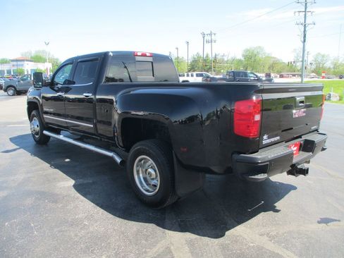 Used 2018 GMC Sierra 3500 Denali w/ Duramax Plus Package image 10