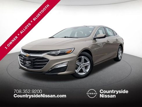 Used 2024 Chevrolet Malibu LT image 1