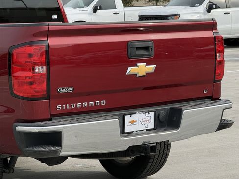 Used 2018 Chevrolet Silverado 1500 LT w/ Texas Edition image 7