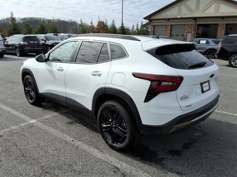 Certified 2025 Chevrolet Trax ACTIV w/ Driver Confidence Package image 7