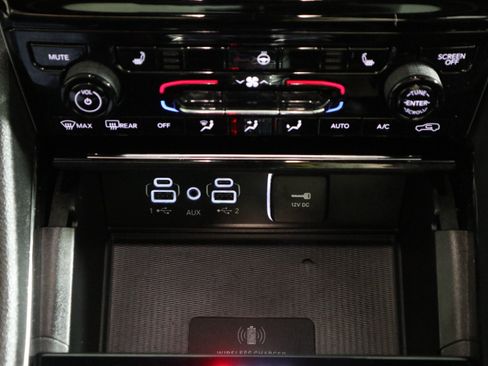 Used 2023 Jeep Grand Cherokee L Laredo AWD/4WD image 27