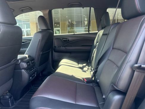 Certified 2025 Honda Passport Black Edition image 20