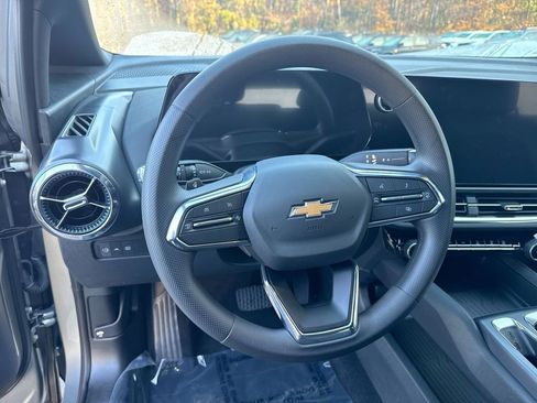 New 2026 Chevrolet Equinox EV LT image 16