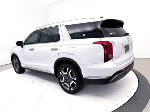 Used 2024 Hyundai Palisade Limited FWD image 19