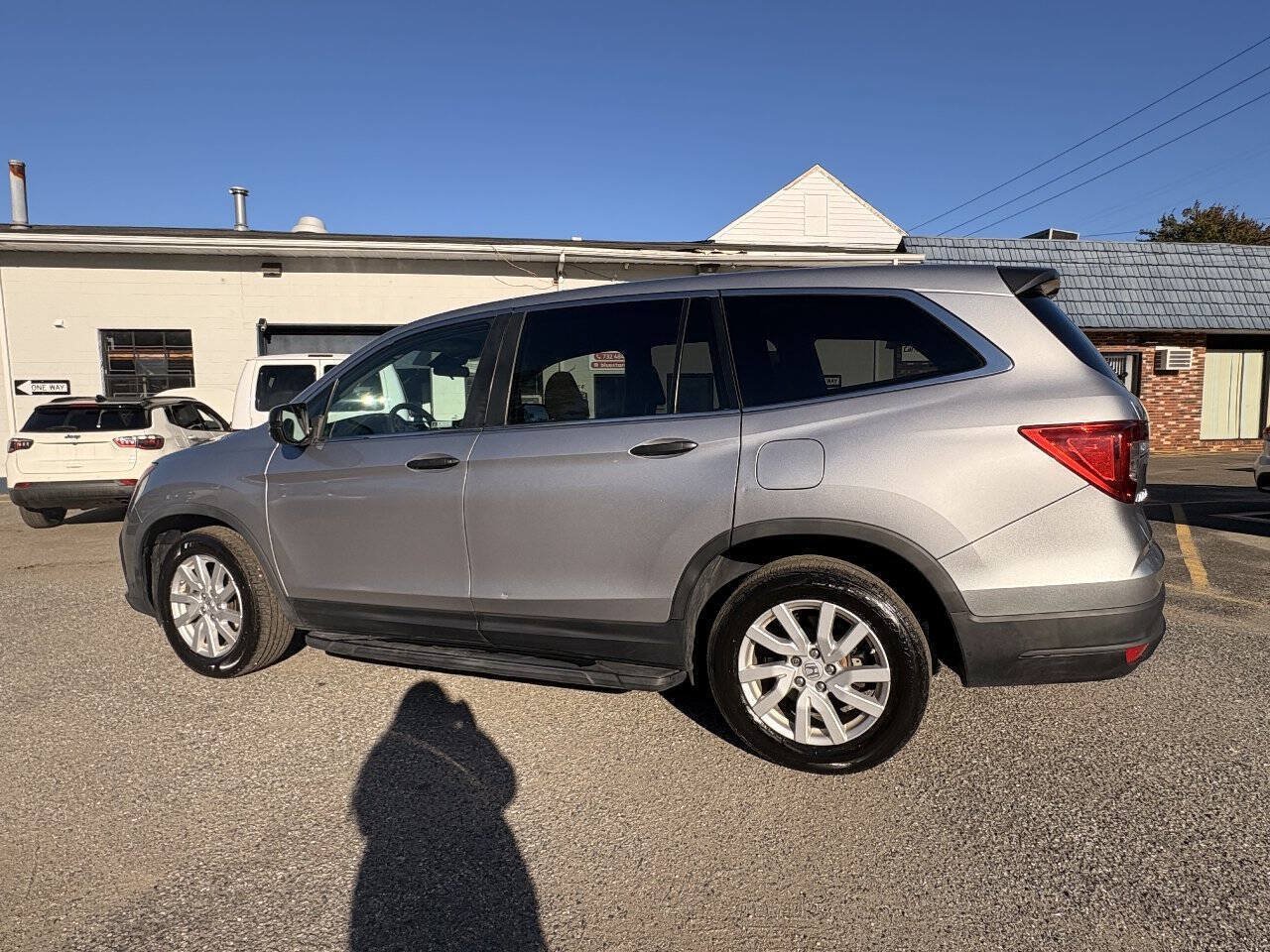 Used 2019 Honda Pilot LX image 11